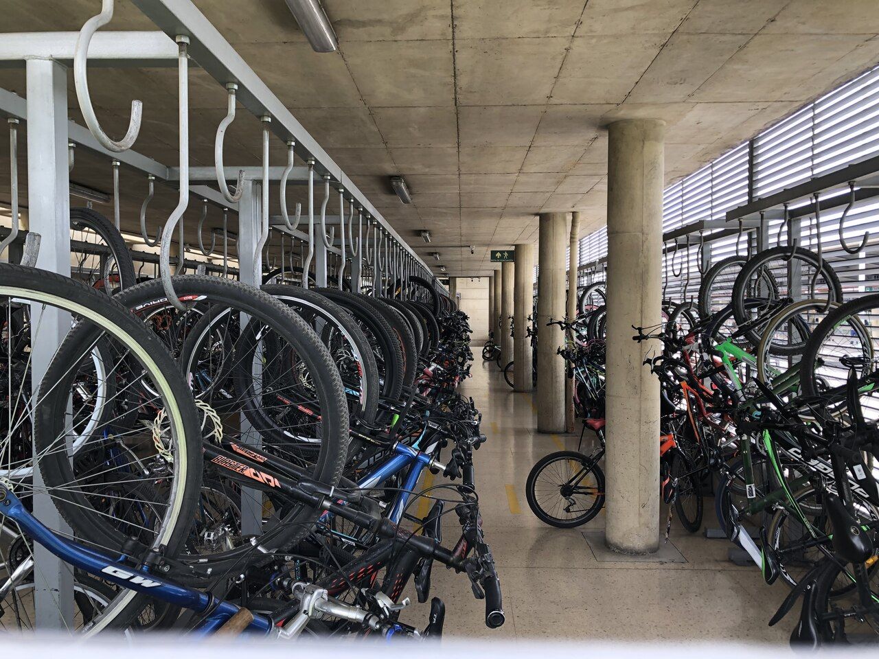 Fotografía cicloparqueadero 