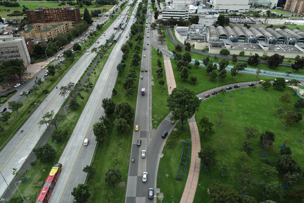 Fotografía aérea avenida 68 con calle 26