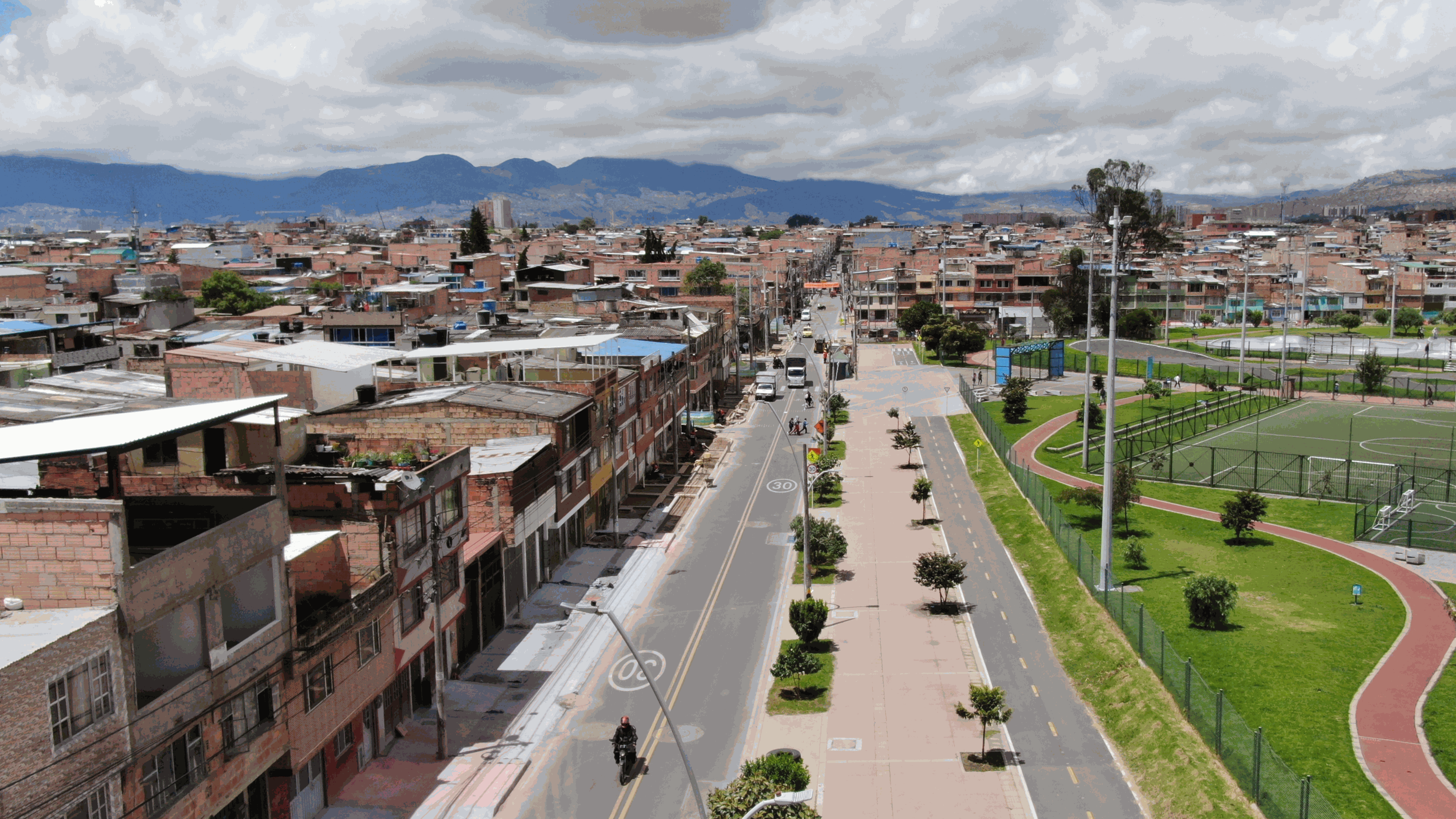 Vías y espacio público zonas industriales de Montevideo y Puente Aranda Grupo 4