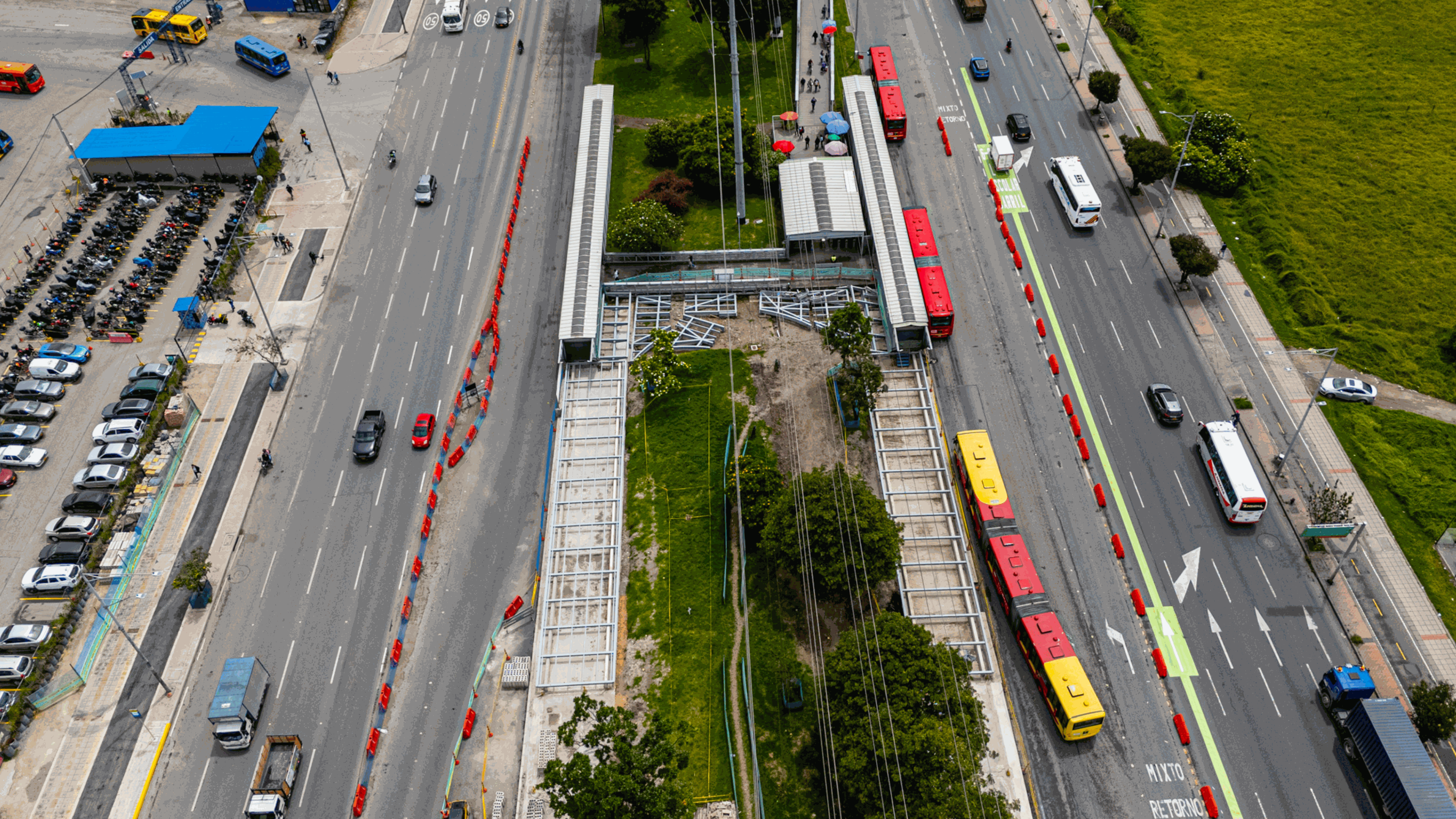 Puente peatonal Atirantado - Calle 174 por av. Paseo de los Libertadores