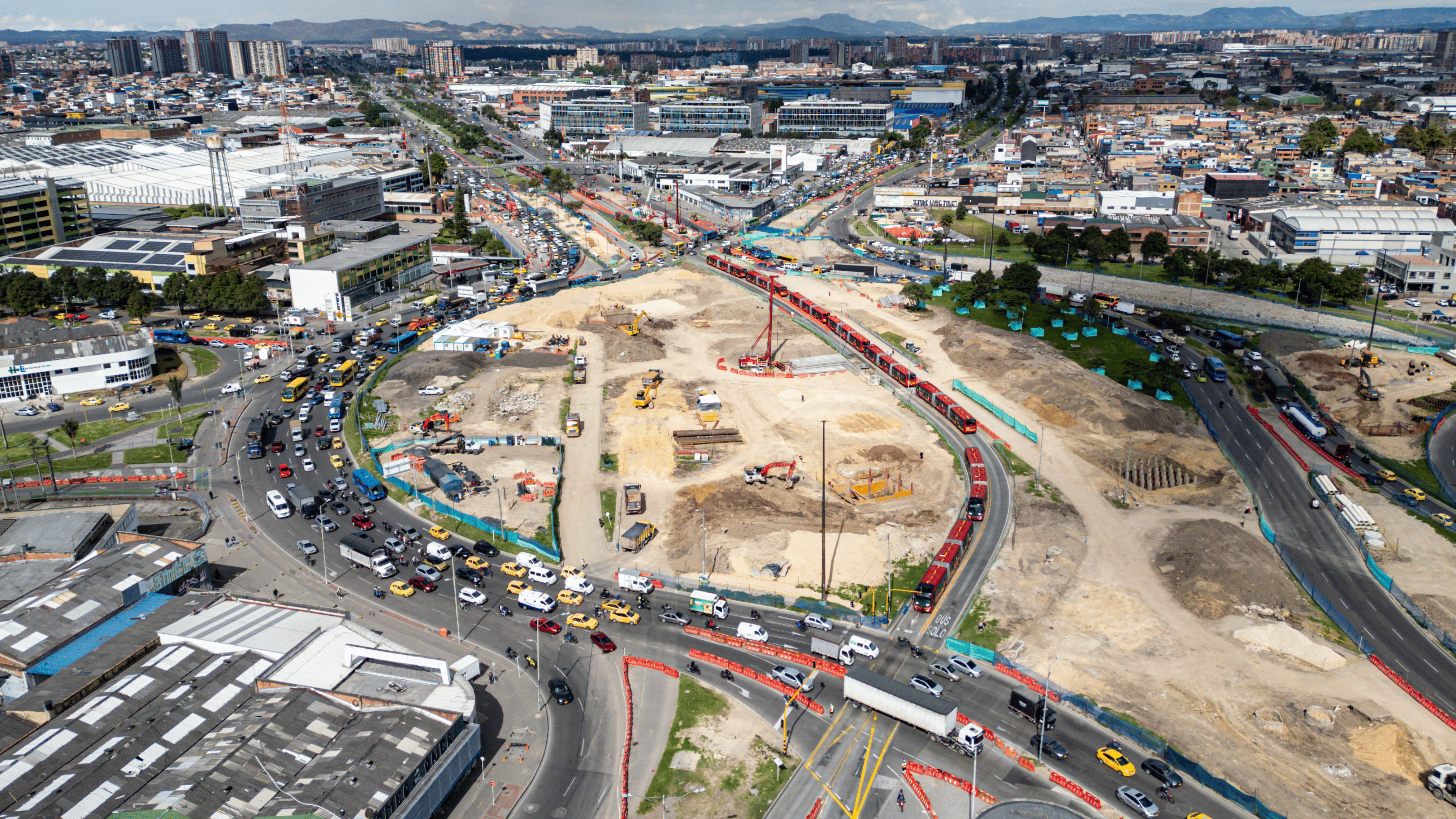 Vías y espacio público zonas industriales de Montevideo y Puente Aranda Grupo 4