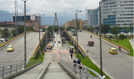 Puentes vehiculares avenida La Esperanza con carrera 68