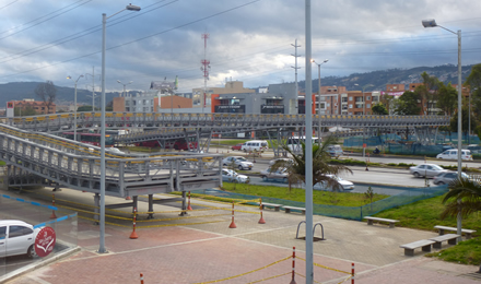 Puente peatonal Autopista Norte con calle 134 - Alcalá