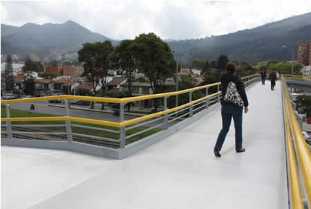 Puente peatonal