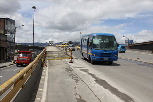 Puente vehicular Av. Primero de Mayo con Boyacá