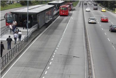 Imagen del estado de losas en la Autopista Norte por calle 152