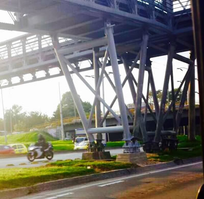 Puente peatonal Alcalá