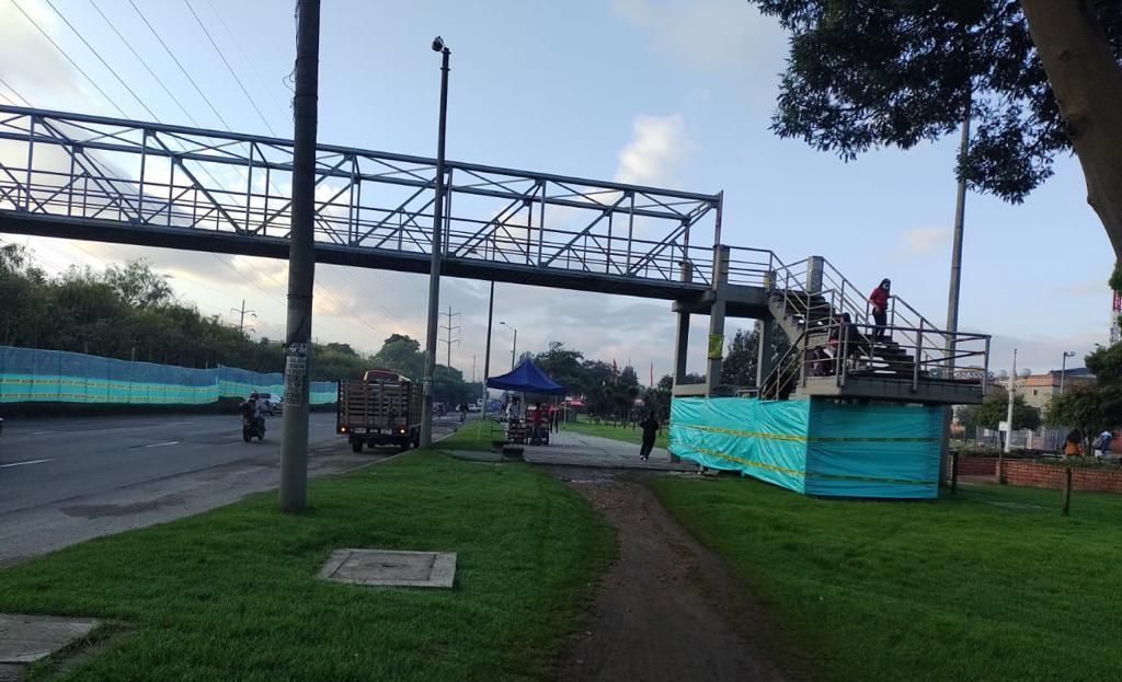 puente peatonal Autopista Norte con Calle 198