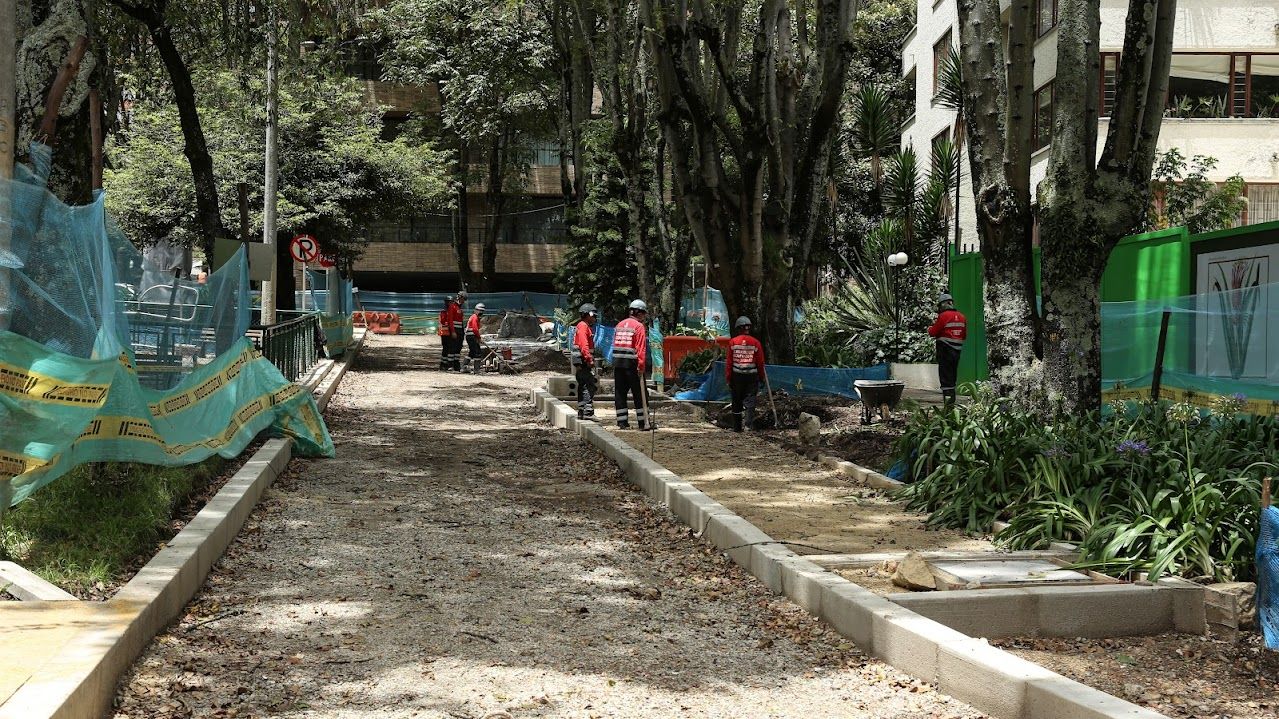 Fotos de trabajadores en obras