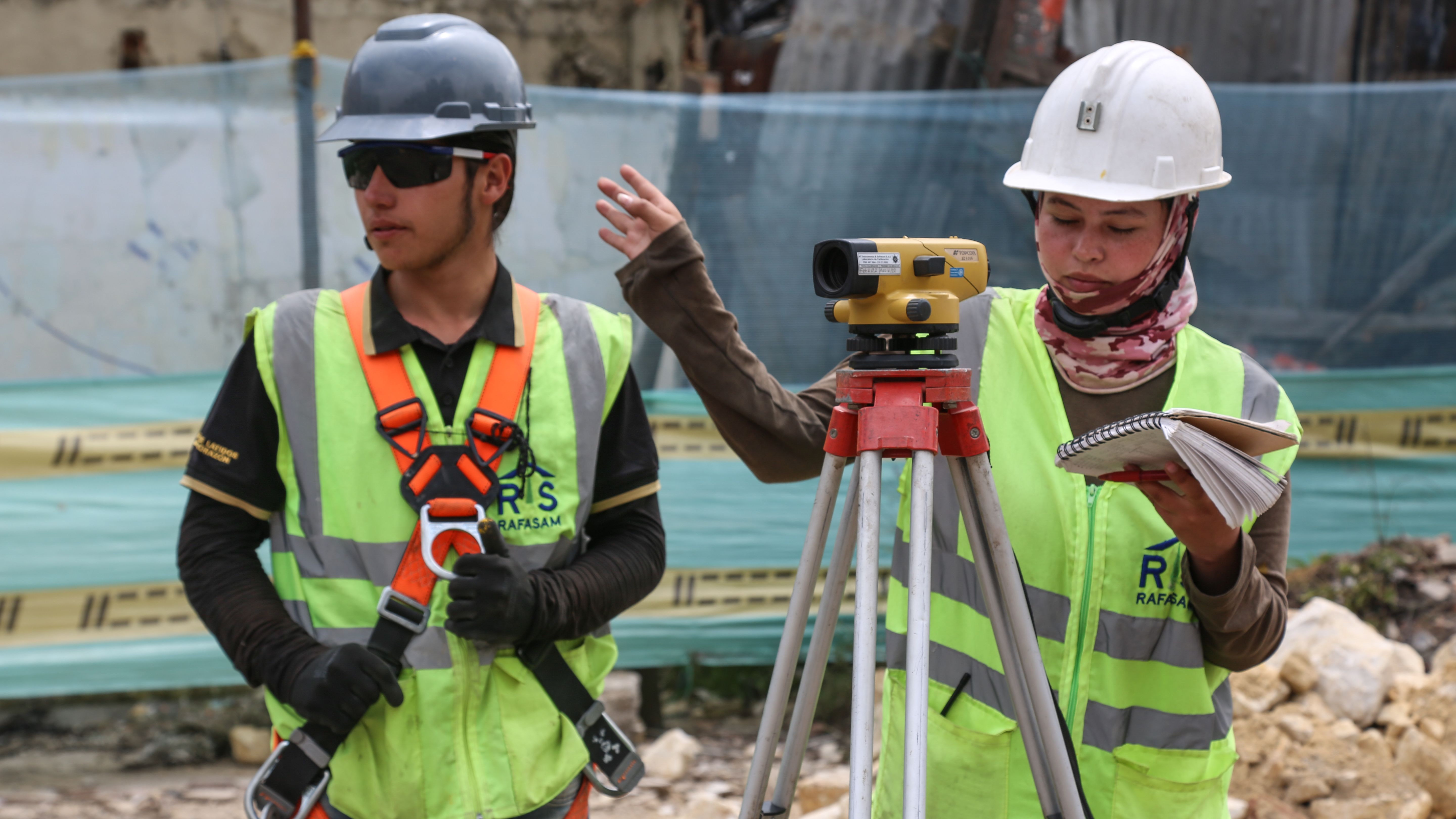 trabajadores de obra idu 