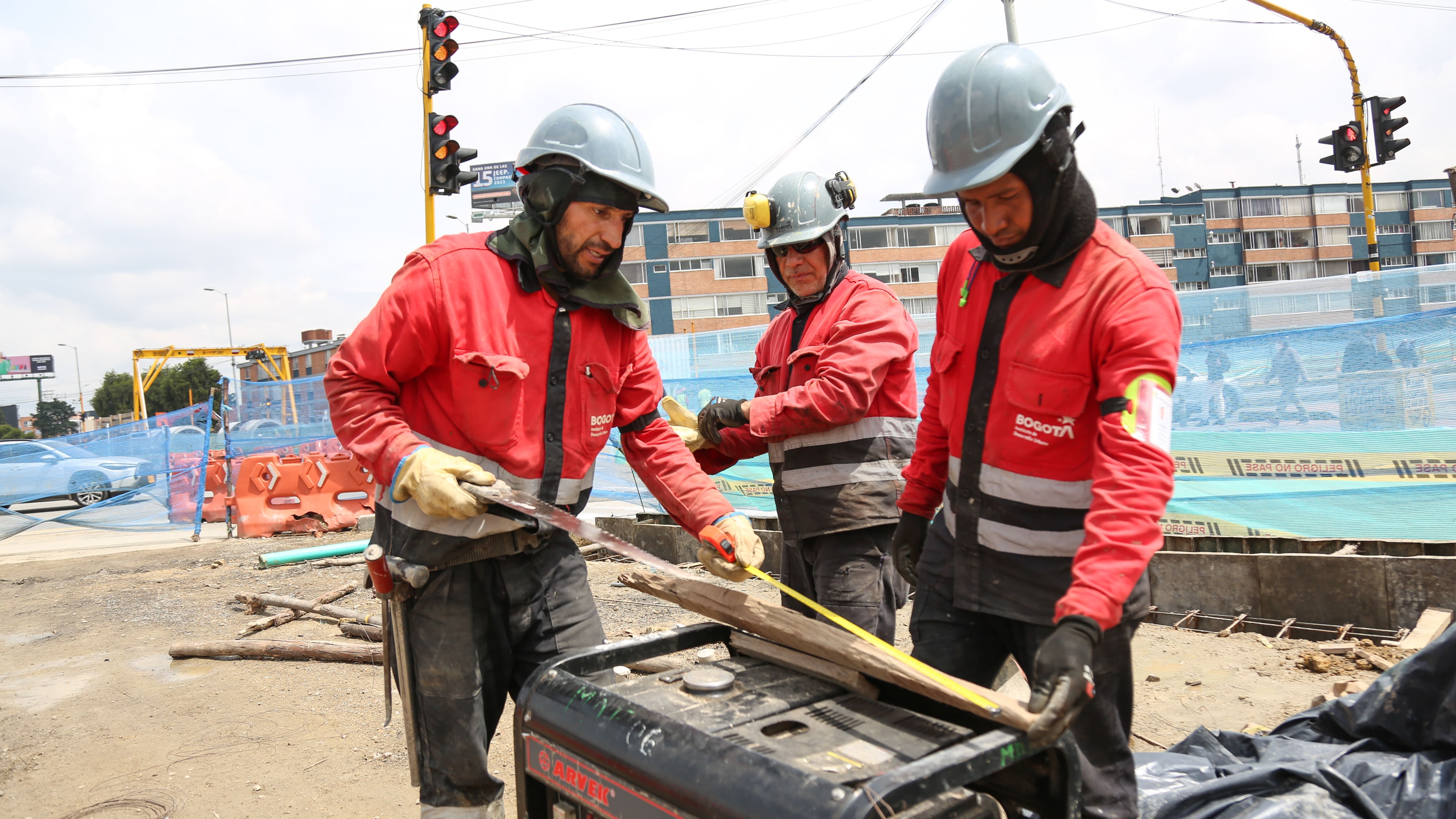 Fotografía trabajadores en obra  