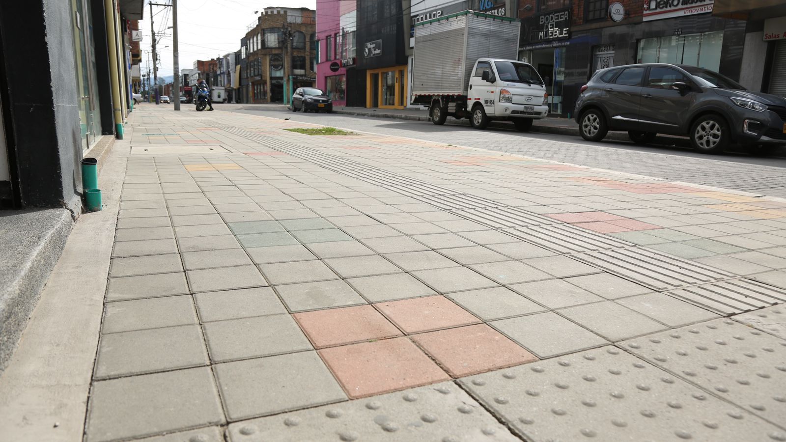 Foto Con intervenciones transitorias se recuperó la movilidad en la carrera 50 del barrio 12 de octubre
