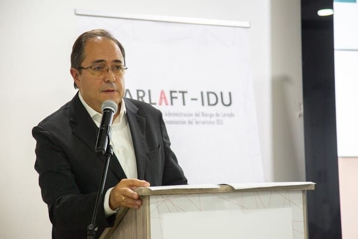 el director del IDU, Diego Sánchez Fonseca, en el acto de presentación del SARLAFT - IDU.