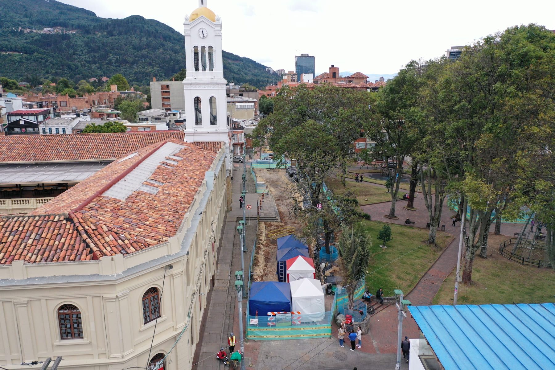 Durante el año 2024 continuarán las obras necesarias para la ejecución del proyecto de pacificación de la Plaza Fundacional de Usaquén.