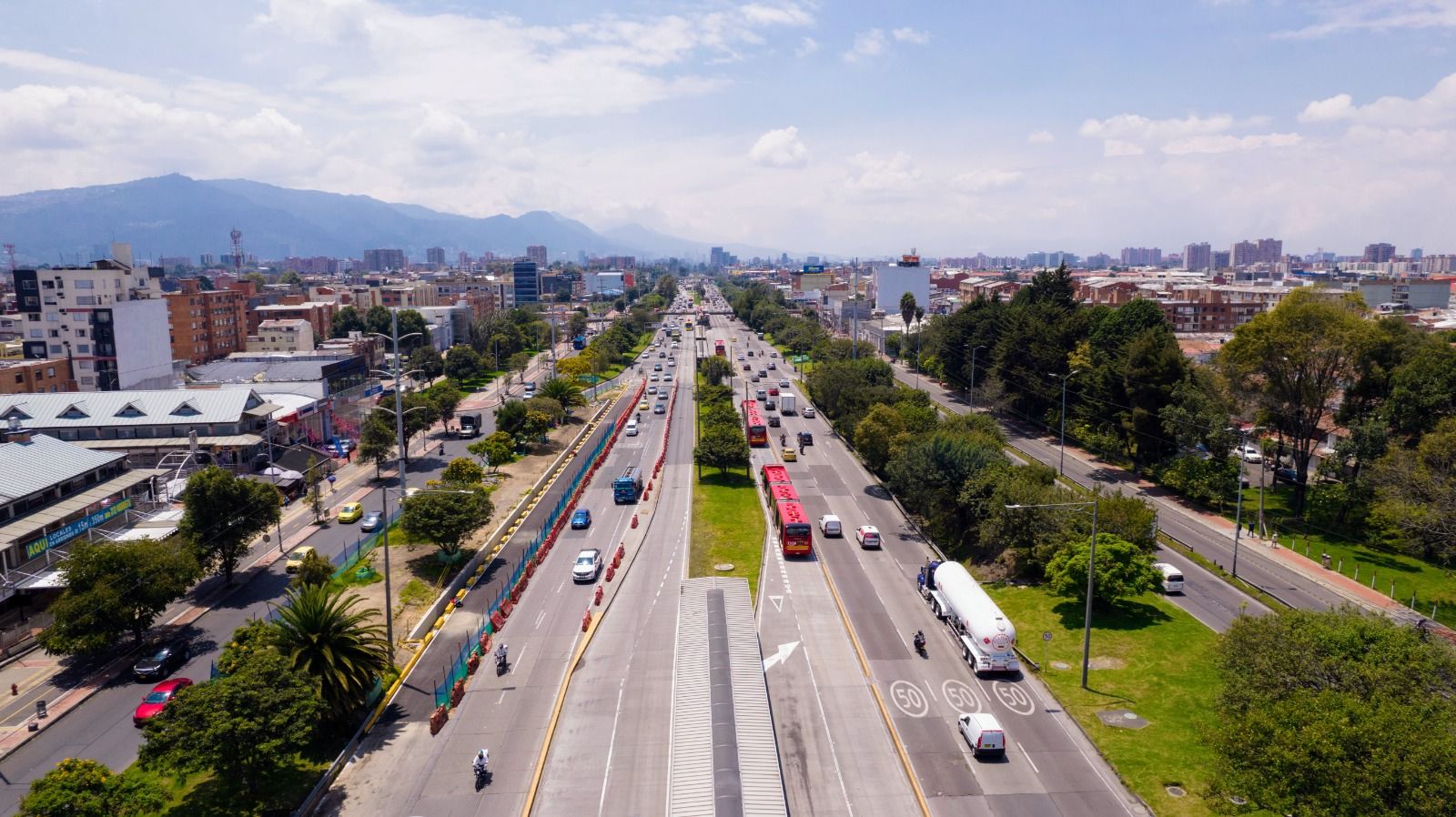 Fotografía panorámica de la autopista Norte a la altura de la calle 142 