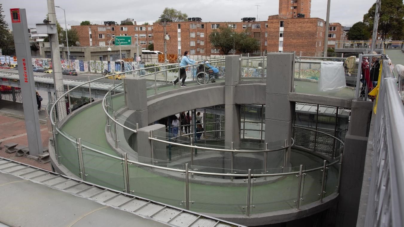 Texto de Odoo y bloque de imagen