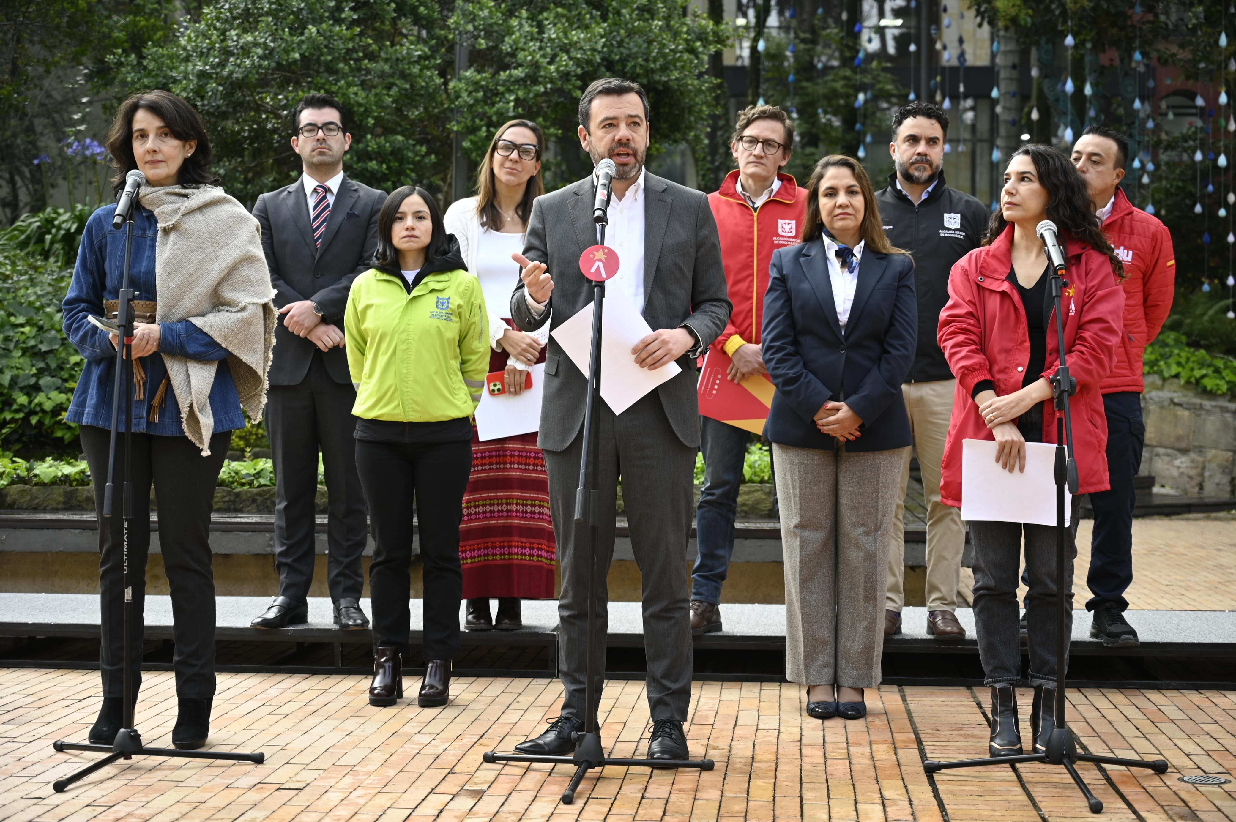 Rueda de prensa del distrito en la que el Alcalde, Carlos Fernando Galán, pide al Gobierno Nacional retirar resolución que dejaría en el limbo miles de viviendas y proyectos clave para la ciudad