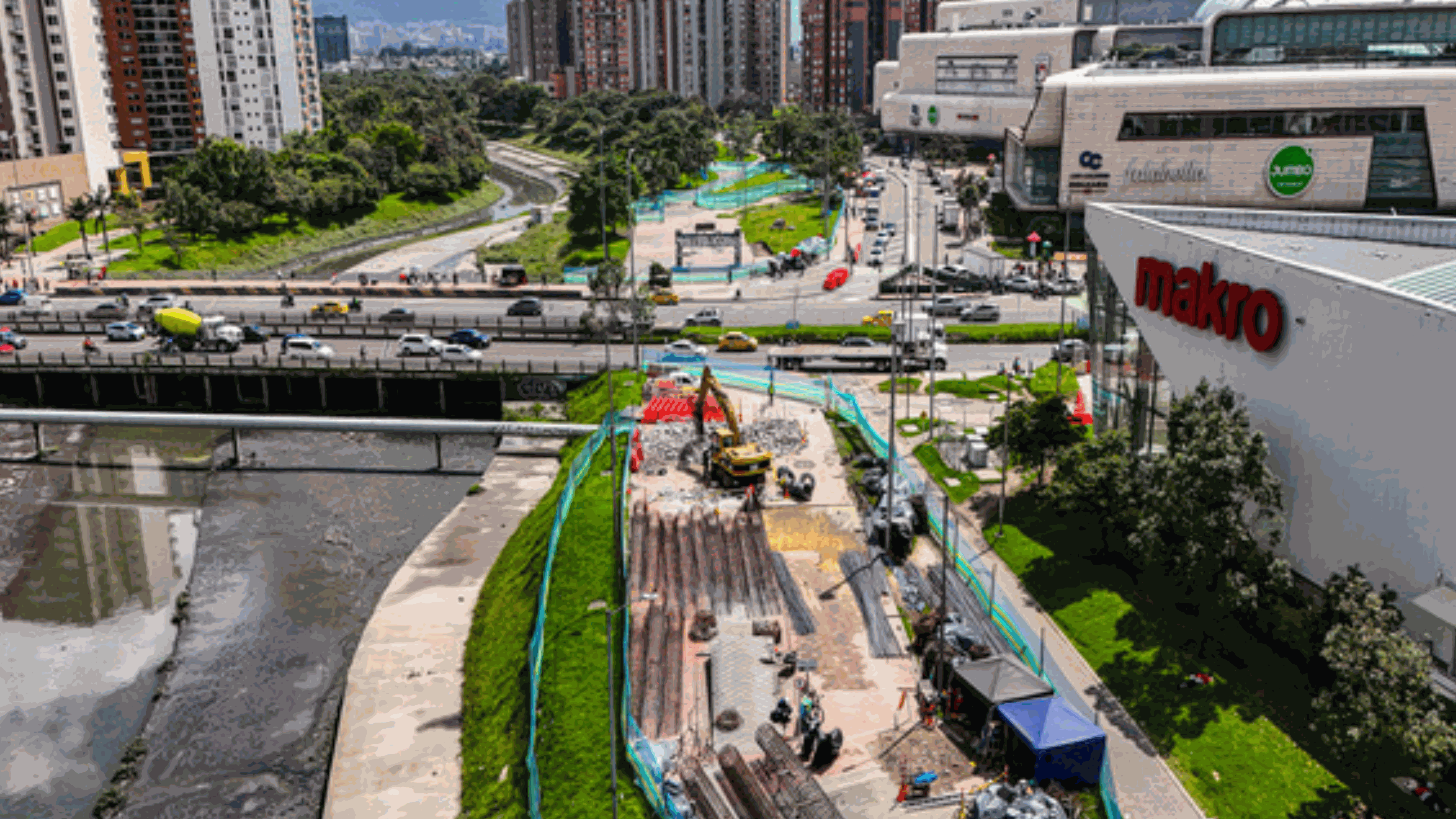 Puente vehicular sobre la quebrada Hoya del Ramo
