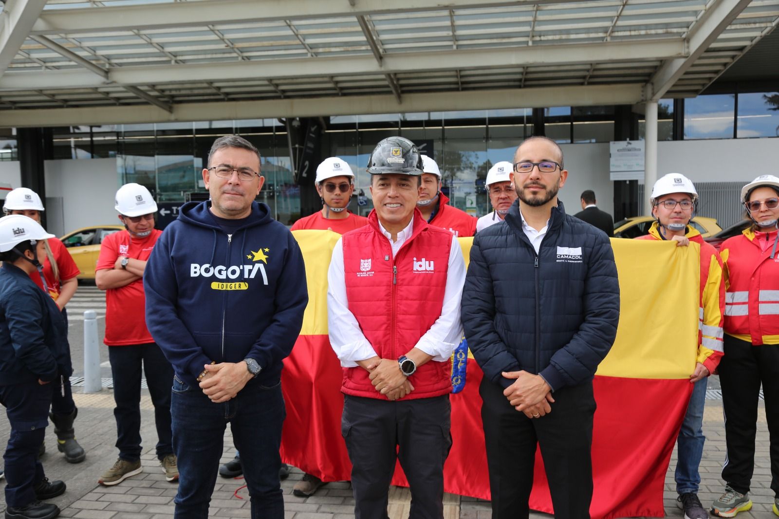 Representantes del IDU, IDIGER y Camacol encabezan la delegación de expertos de Bogotá para apoyo técnico post sismo.